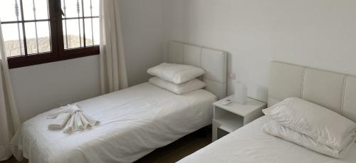playa-blanca-villa-arabella-schlafzimmer-mit-zwei-einzelbetten